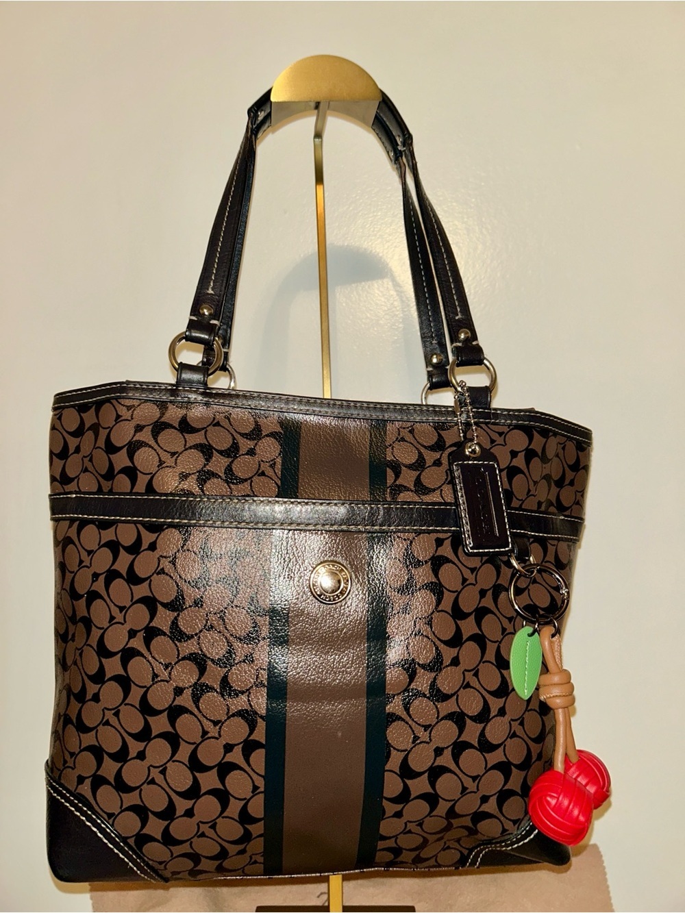 Coach Chelsea Heritage Stripe Signature Tote. Mint Condition